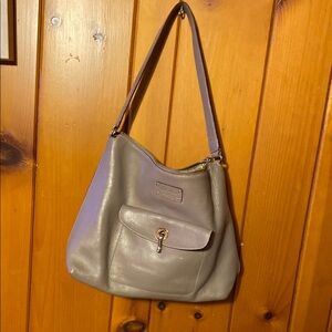 Kate Spade Gray Shoulder Bag with Classic Elegance